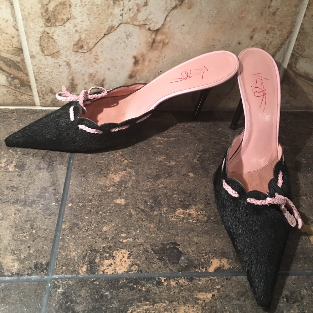 Kranzy Black w/Pink Bow Calf-hair Pointed Toe Mule